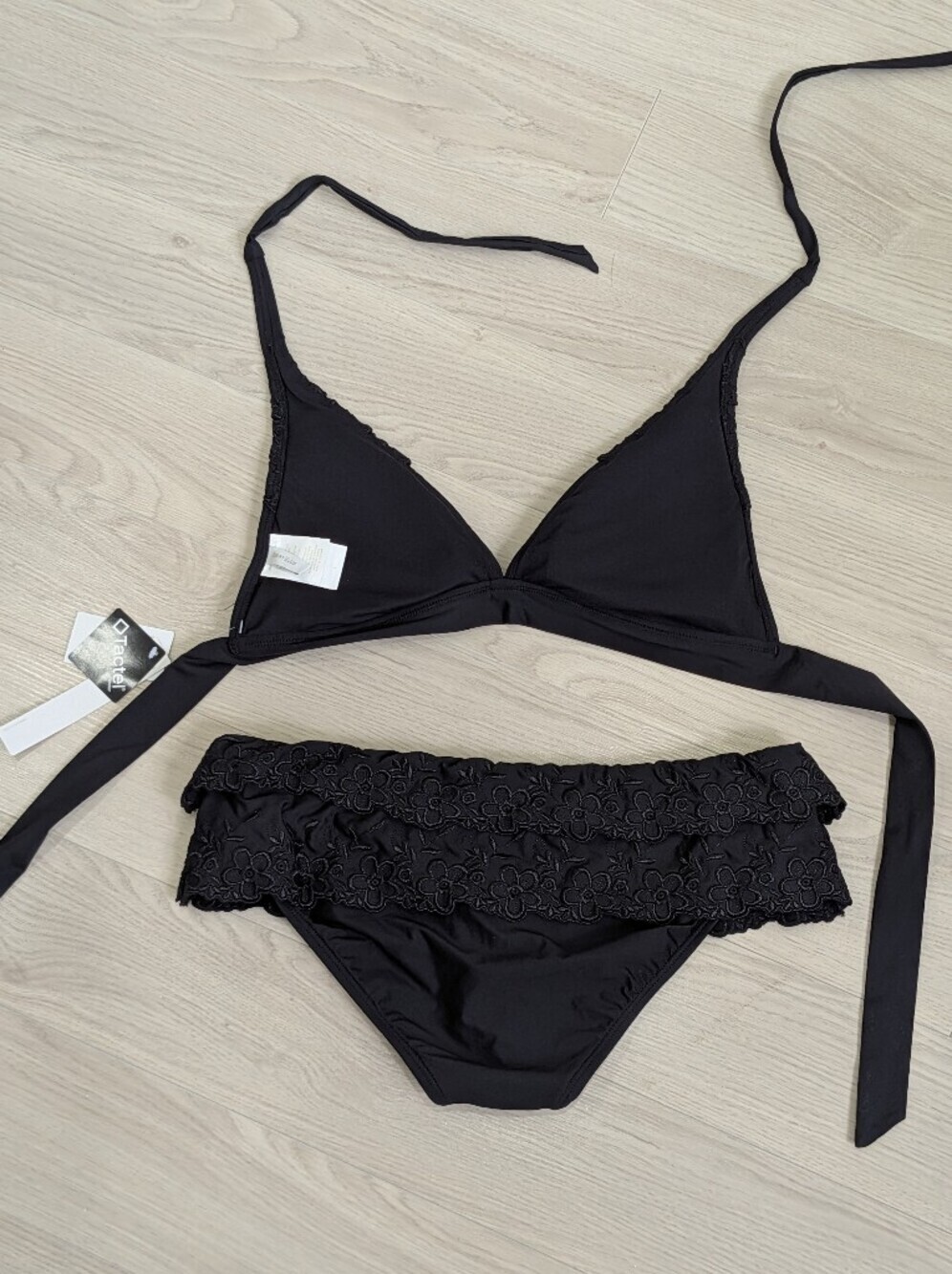 NWT Perry Ellis Embroidered Ruffle Bikini 2 Pc - Picture 4 of 9